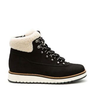 White Mountain ‘Cozy’ Boot Sz 7.5 (Like New)
